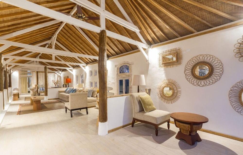 Avia Villa Resort Gili Meno Extérieur photo