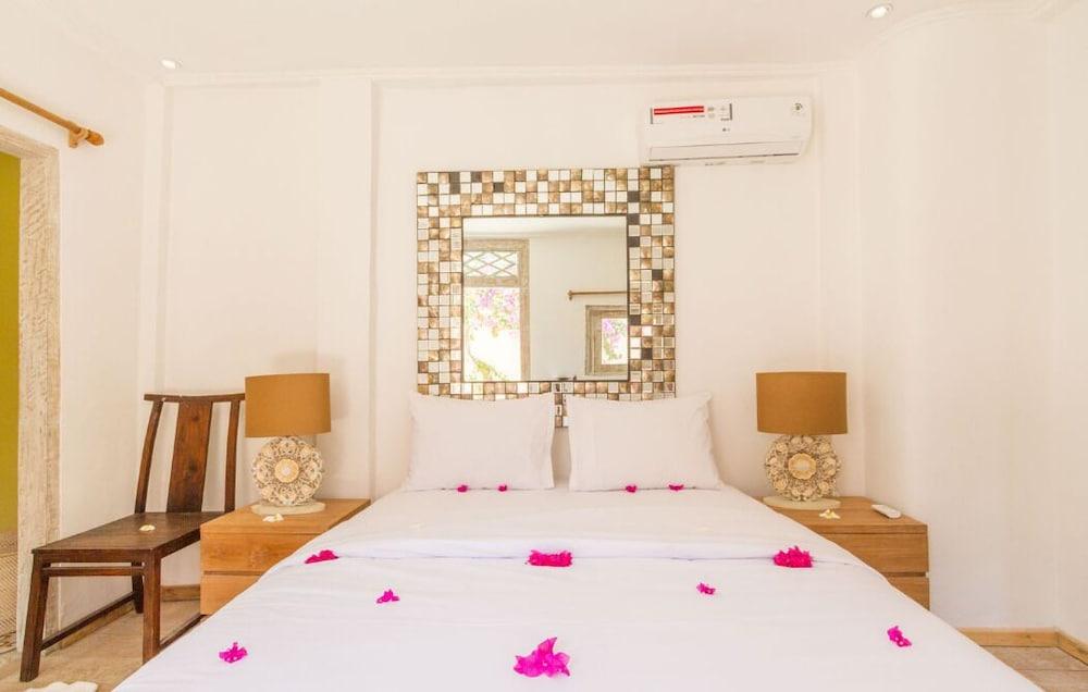 Avia Villa Resort Gili Meno Extérieur photo