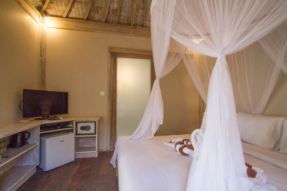 Avia Villa Resort Gili Meno Extérieur photo